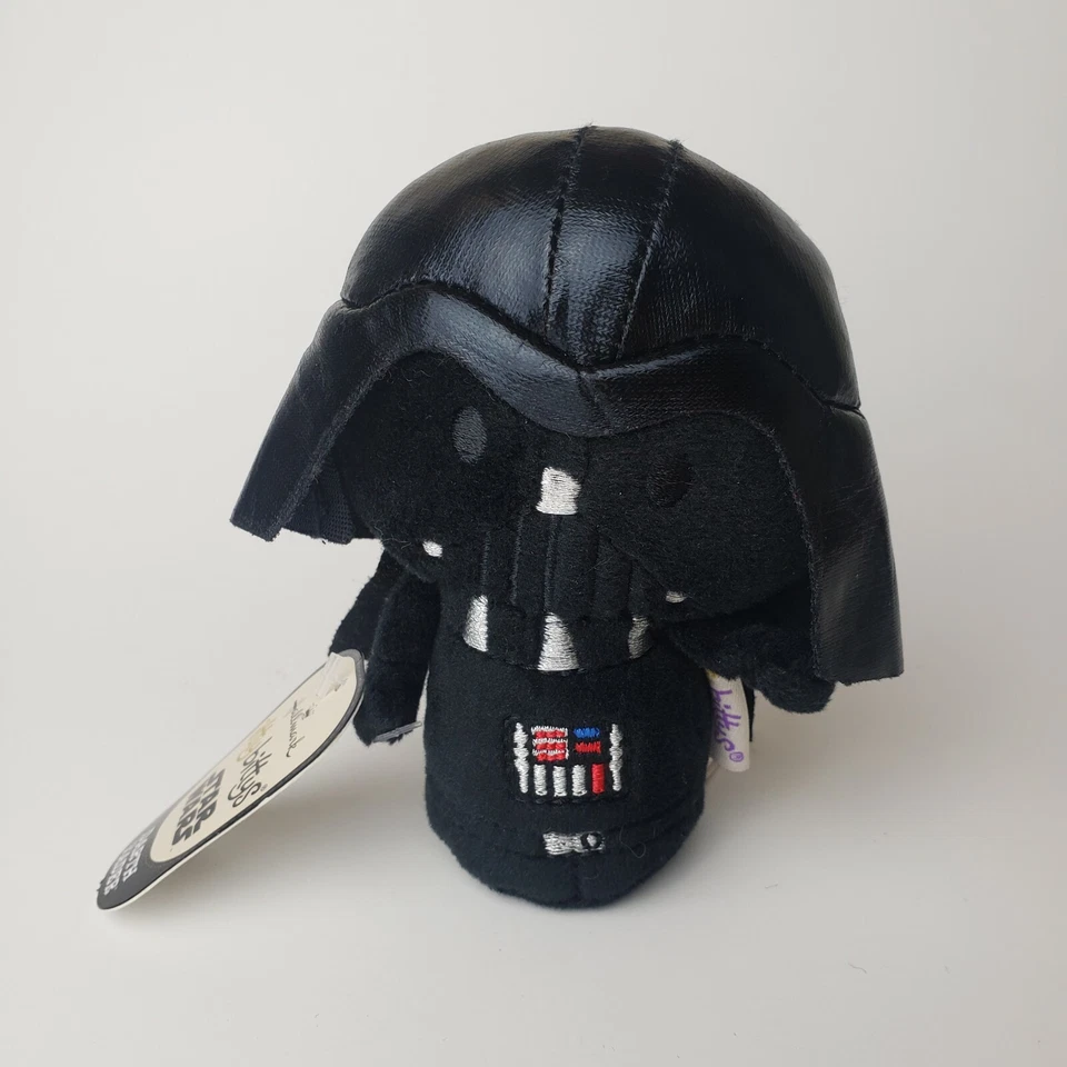 Brinquedo de pelúcia Hallmark Itty Bittys Star Wars Darth Vader NOVO - Imagem 2 de 4