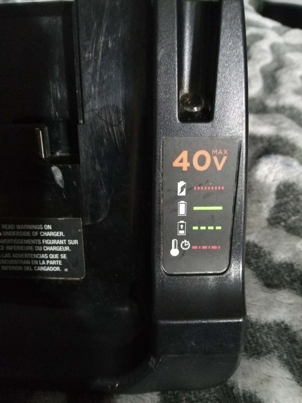 40 volt black and decker battery charging station LCS40 2016 