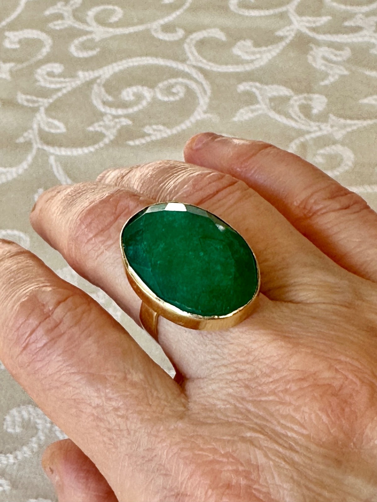 14k SOLID GOLD OVAL SOLITAIRE HUGE GREEN CHALCEDO… - image 1