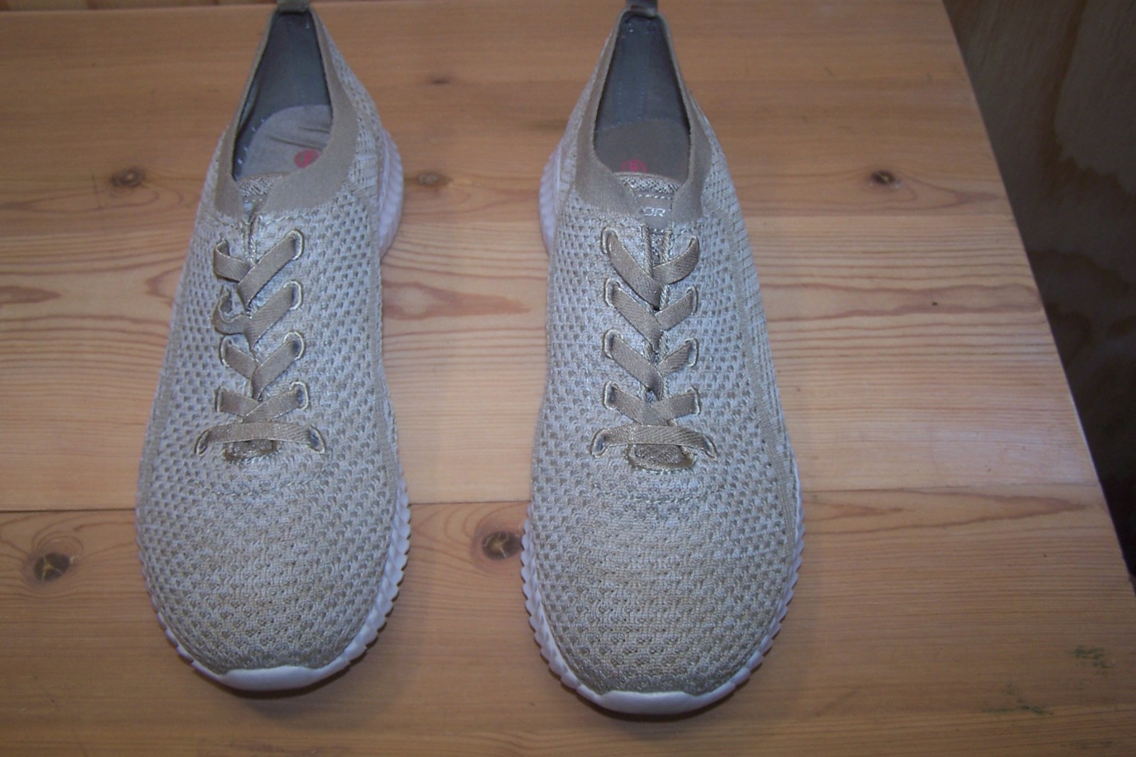 SAOLA Sneakers Skechers Sport donna suola Eva taglia US 9 stringate beige slip on