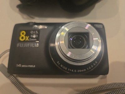 Fujifilm FinePix J Series JZ100 / JZ110 14.0MP Digital Camera