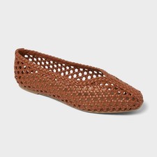 Women  s Gia Flats with Memory Foam Insole - Universal Thread