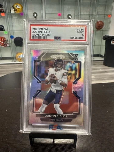 2021 Panini Prizm Football Justin Fields Rookie Silver #334 PSA 9