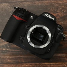 Nikon D300s Digital SLR Camera ShutterCount 86313 Near Mint  8486