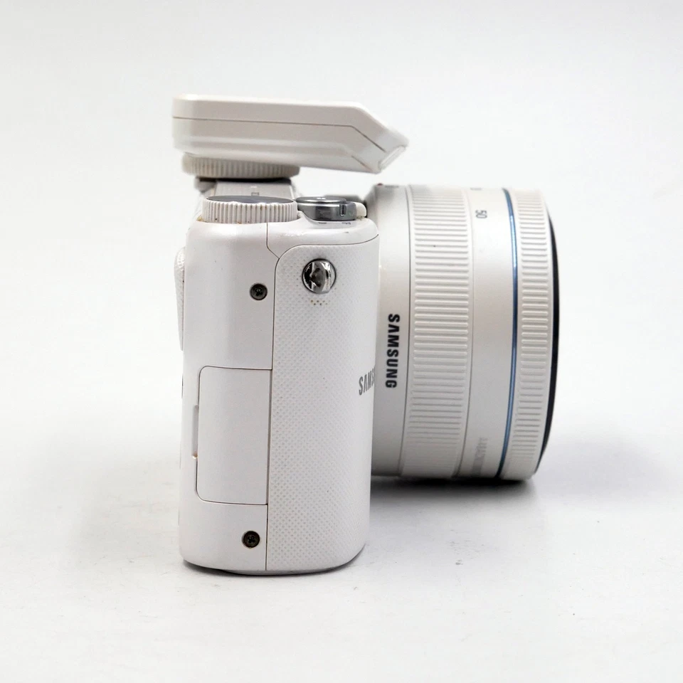 Samsung NX 2000+20-50/3.5-5.6 -Used- - Image 4 of 4