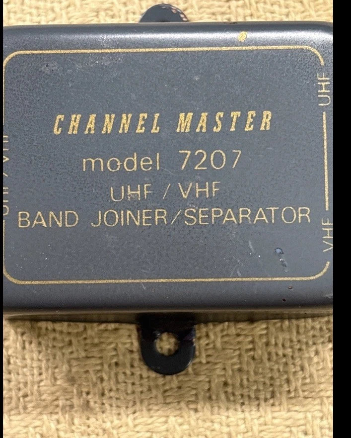 VINTAGE CHANNEL MASTER 7207 SPLITTER & BAND JOINER/SEPARATOR - Image 2 of 4