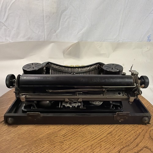 Vintage Beautiful 1929 LC Smith & Corona 4 Black & Gold Portable Typewriter/Case - Afbeelding 11 van 13