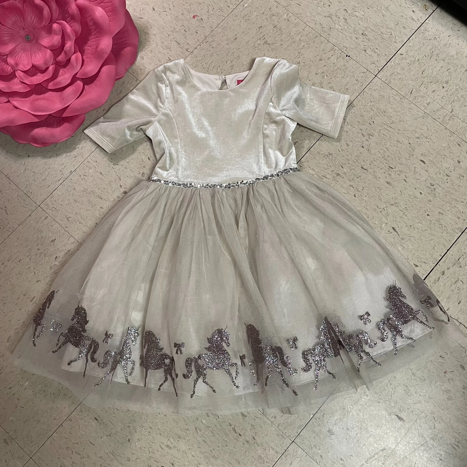ZUNIE GIRL Girl's Sz 6/6X Cream Velvet/Mesh Shimmer Bows Horses Sequin Dress