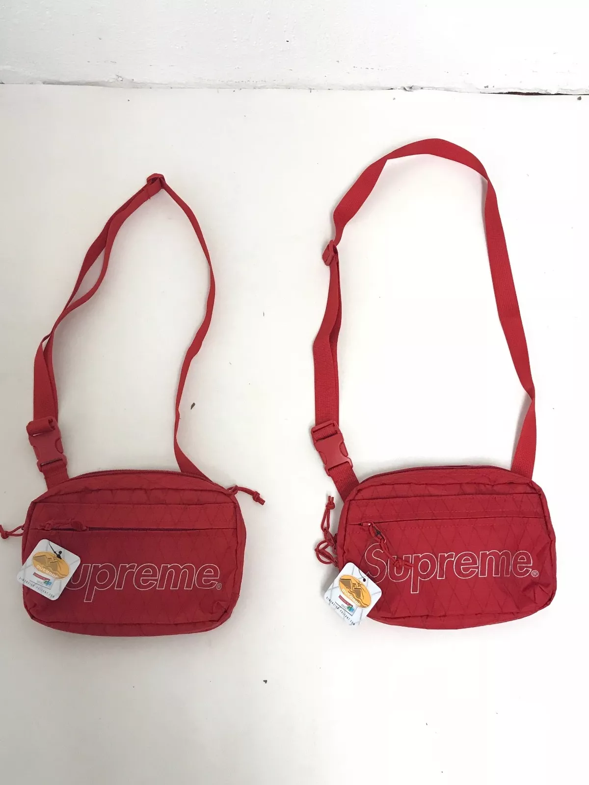 SAC BANDOULIÈRE SUPRÊME ROUGE FW18 **ÉPUISÉ** bogo tnf