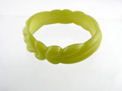 Vintage B&D Denmark Buch Deichmann 1981 Green Plastic Bangle