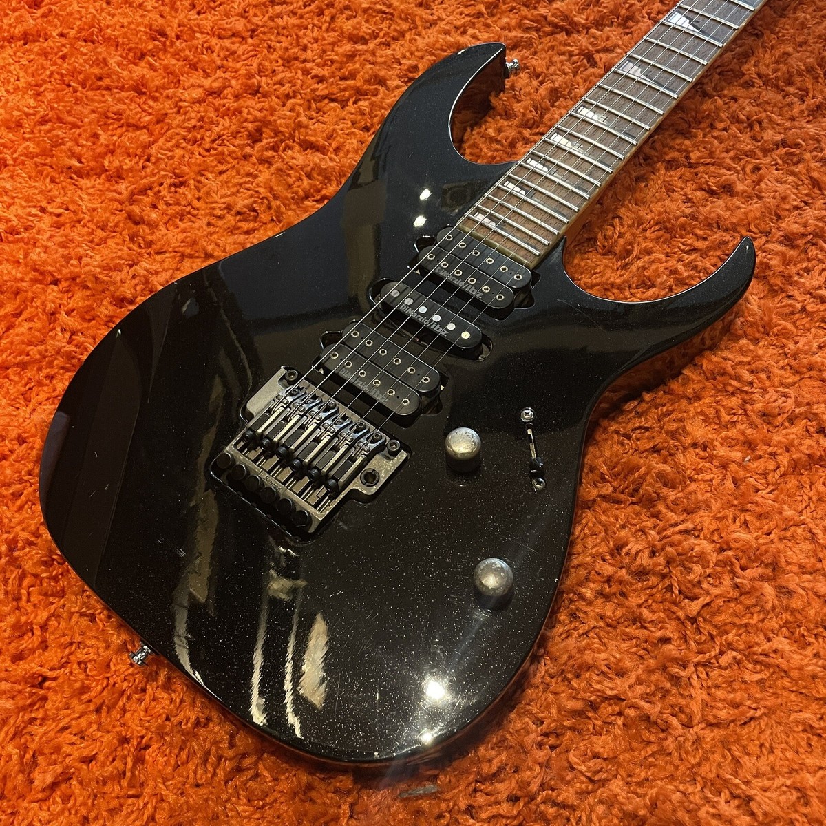 Ibanez　Prestige rg2570z 110000→105000 Ibanez RG2570Z Prestige, Vital Silver at Gear4music