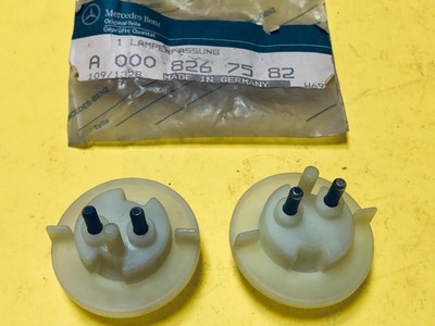 Mercedes W123 C123 Front Indicators Bulb Holder Set 0008267582  