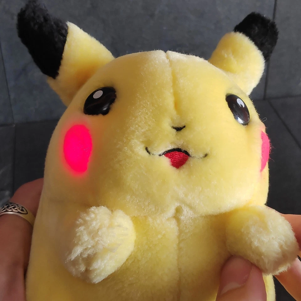 Pokemon Pikachu Mit Sound, Wangen Leuchten & Ohren wackeln| 1999 Hasbro Vintage  - Bild 4 von 4