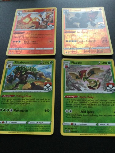 Paquete de 4 cartas holográficas inversas estampadas de la Liga Pokémon - Juego de cartas coleccionables de la Era de Espada y Escudo - Imagen 2 de 3