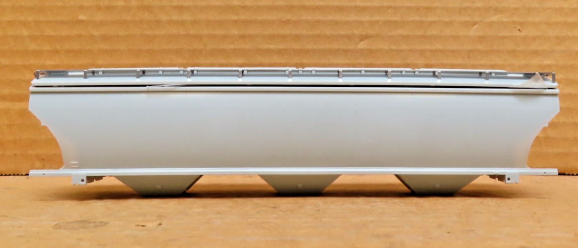 Athearn Genesis 4250 Undecorated Trinity 5161 Cu Ft. Covered Hopper Ho Scale