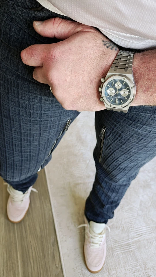 Jeans de mezclilla con monograma Givenchy 4G talla 31 Foto 4 de 4