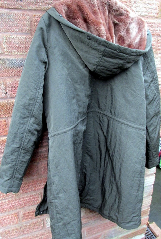 ABRIGO PARKA MUJER MARRÓN CON CAPUCHA TALLA 22 de SIGUIENTE Foto 2 de 2