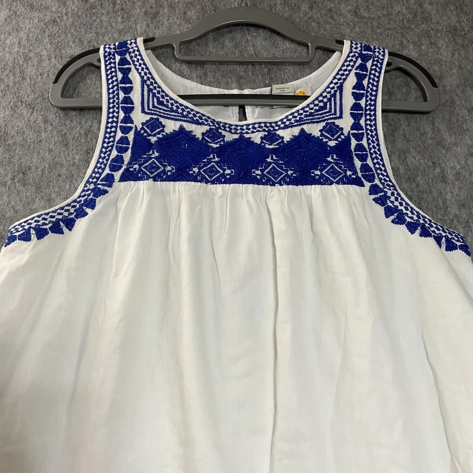 C&C California Dress Womens Medium White Blue Embroidered Sleeveless Pockets - Image 2 of 4