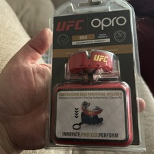 UFC OPRO GOLD MOUTH GUARD YOUTH UNDER 10 Brand New