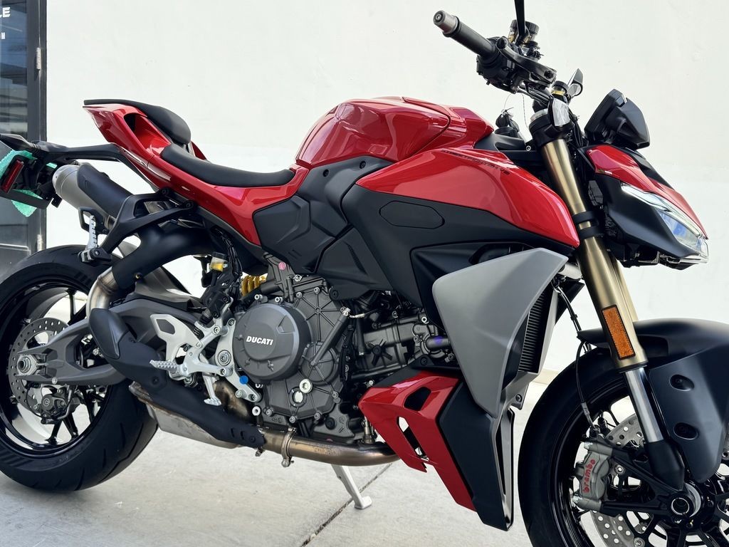 2026 Ducati Streetfighter V2