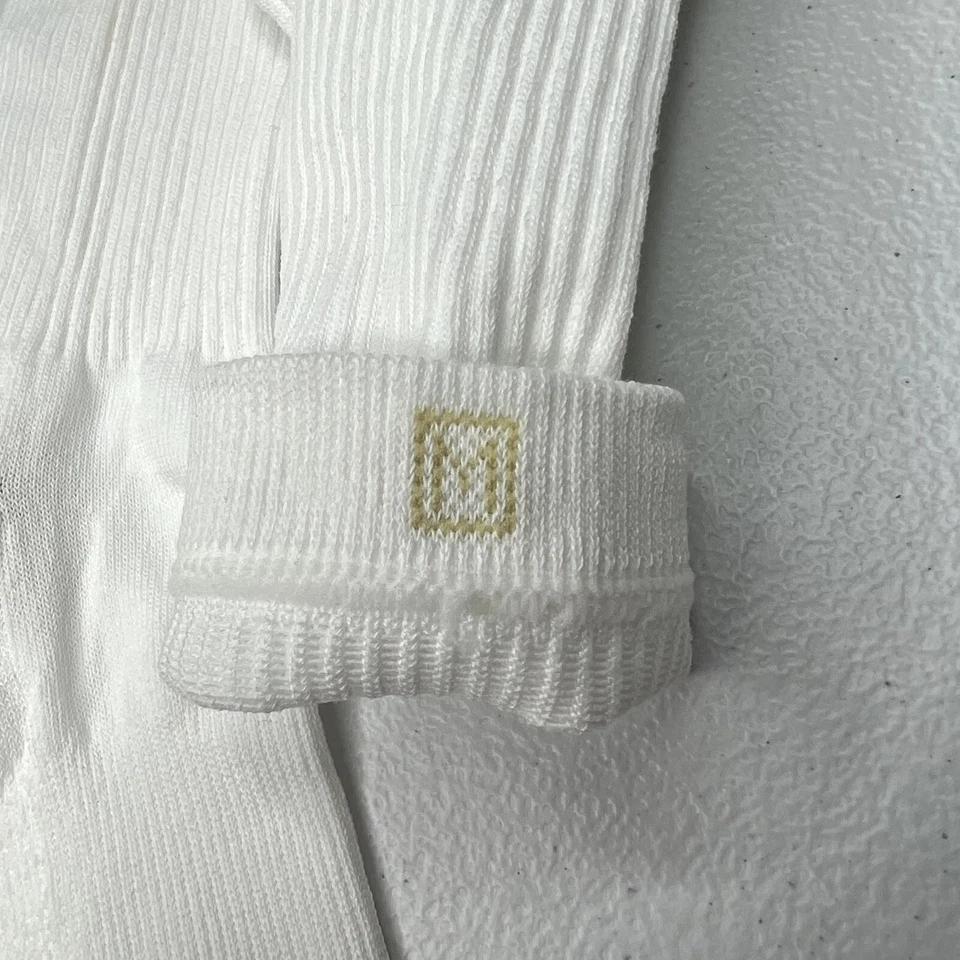 Brooks Running 6” Crew Socks Size Medium - White/Vegas Gold 4 Pairs NWOT - Image 3 of 4