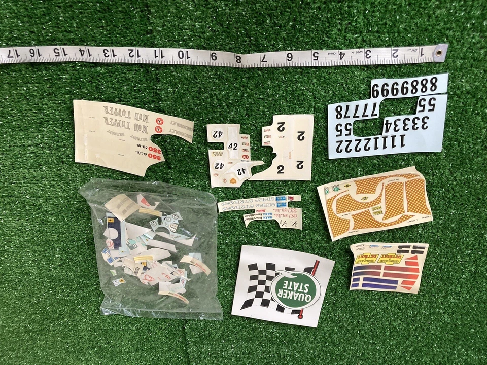 Lote aleatorio calcomanías pegatinas coche slot años 60 sin usar Foto 2 de 4