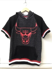 UNK Men's Chicago Bulls Black Red Short Sleeve Hooded Sweatshirt Size S Small