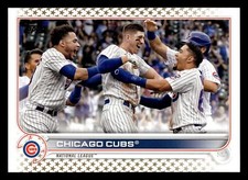 Chicago Cubs 2022 Topps GOLD STAR SP #585 Chicago Cubs