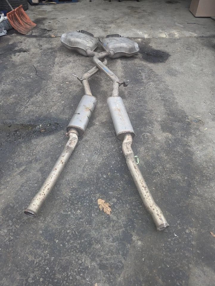 Silenciador de escape Mercedes Benz S550 2014 2015 2016 2017  Foto 3 de 4