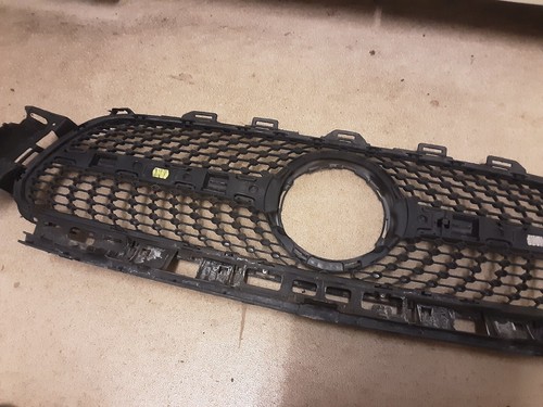 Mercedes E-Klasse 2016 auf DIAMANTGRILL: A2388880300 ORIGINAL - Bild 7 von 8