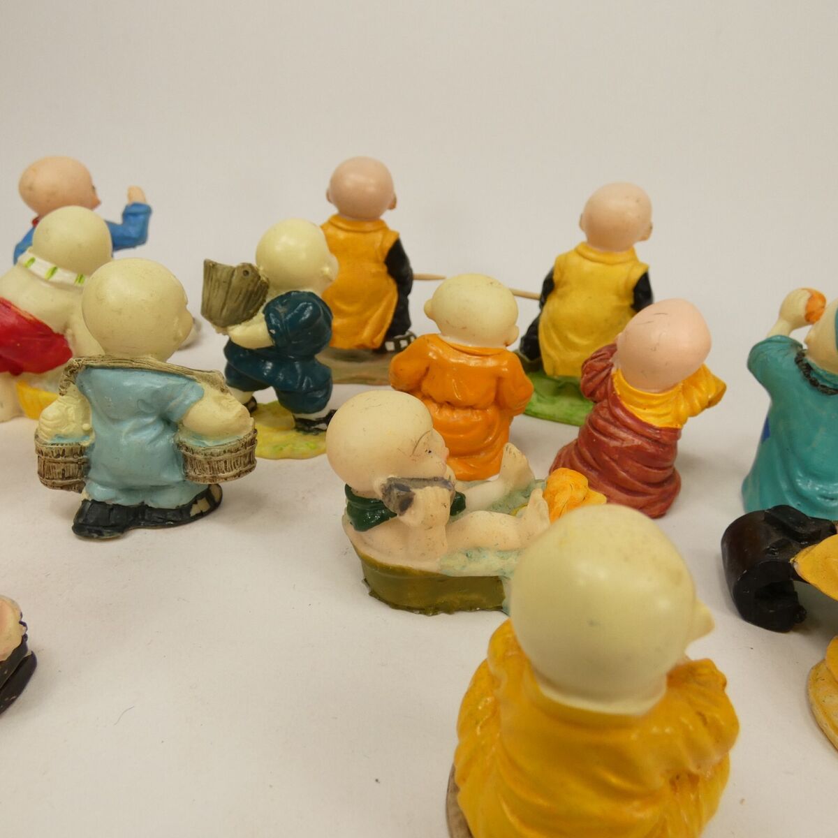 lot of 16 Monk Rosin Figurines Shaolin Kung Fu Statues ZXK00 lot of 16 Monk Rosin Figurines Shaolin Kung Fu Statues ZXK00