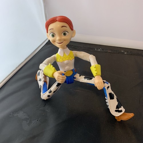 Disney Pixar Toy Story Jessie Doll 9" Poseable Cowgirl Action Figure Jointed A - Picture 3 of 4
