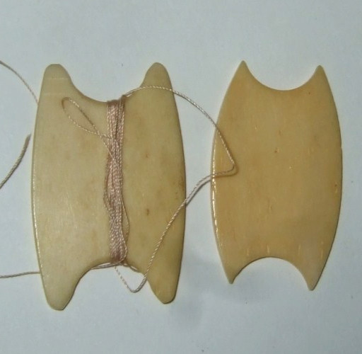 Thread Holder Old Sewing Collectible Wrap Thread Around It 