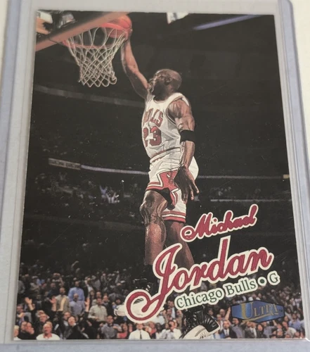 Michael Jordan Fleer Ultra Chicago Bulls Dunk #23 🔥 Classic 90s Card