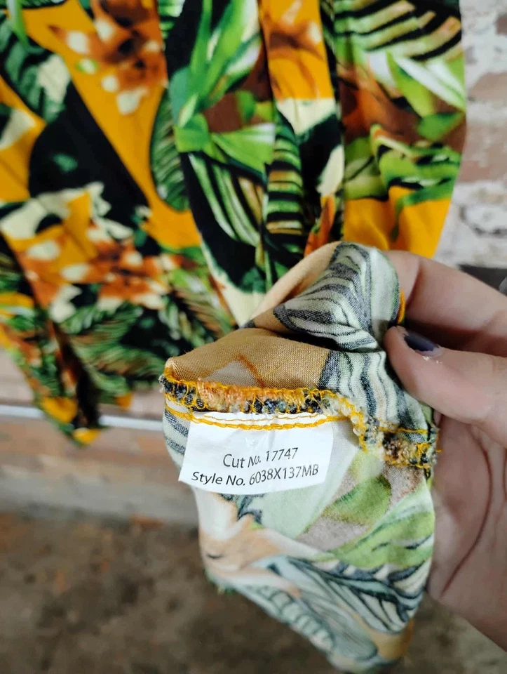 Top Y2K Millenium Floral Paisley Talla 2x Bosque Tropical Hada Asimétrico Foto 3 de 4