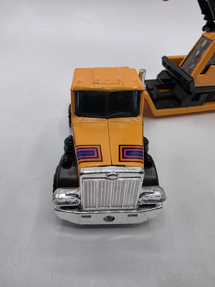 Vintage 1980 Buddy L Corp 1:35 Peterbilt Semi Caminhão com Guindaste Trailer Brinquedo Vgc - Imagem 2 de 4
