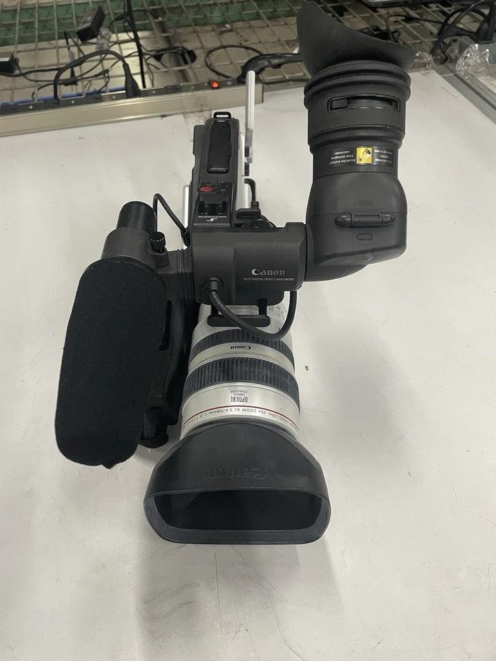 Canon XL2 Cassette Video Camcorder w/ lens - Image 2 of 4