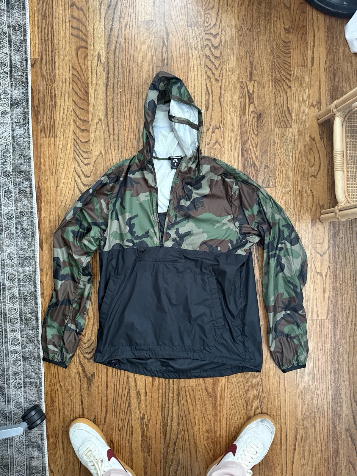 Men's Size Large - Nike SB Camo Skate Anorak Jacket - Olive