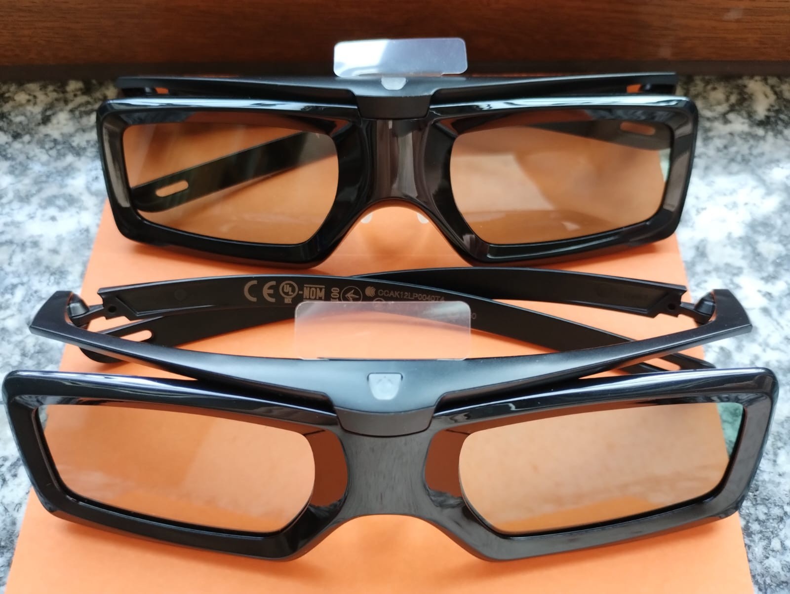 Sony TDG-BT 400A due occhiali 3d attivi usati ottime condizioni