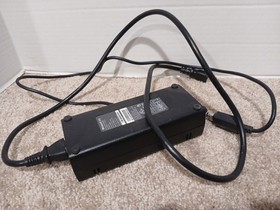 Microsoft Xbox 360 Console 4GB Kinect Original Box 9 Games Lot