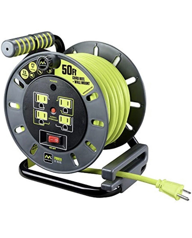 Masterplug 50 ft 4 Sockets 13A 14AWG Open Cord Reel with USB Charging