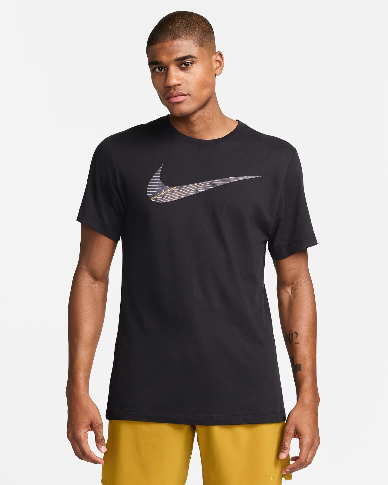 Мужская футболка для фитнеса Nike Dri-FIT с крупным логотипом Swoosh FJ2464 черного цвета размер L 5490₽