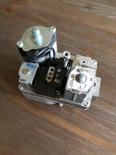 White-Rodgers 36E54 236 Natural Gas Valve Source, C63769-09