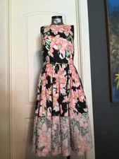 Unique Vintage floral lace hem  Swing Dress 1960s vibe