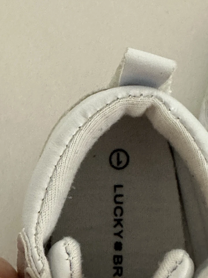Zapatos de cuna de bebé blancos talla 1 de Lucky Brand  Foto 3 de 4