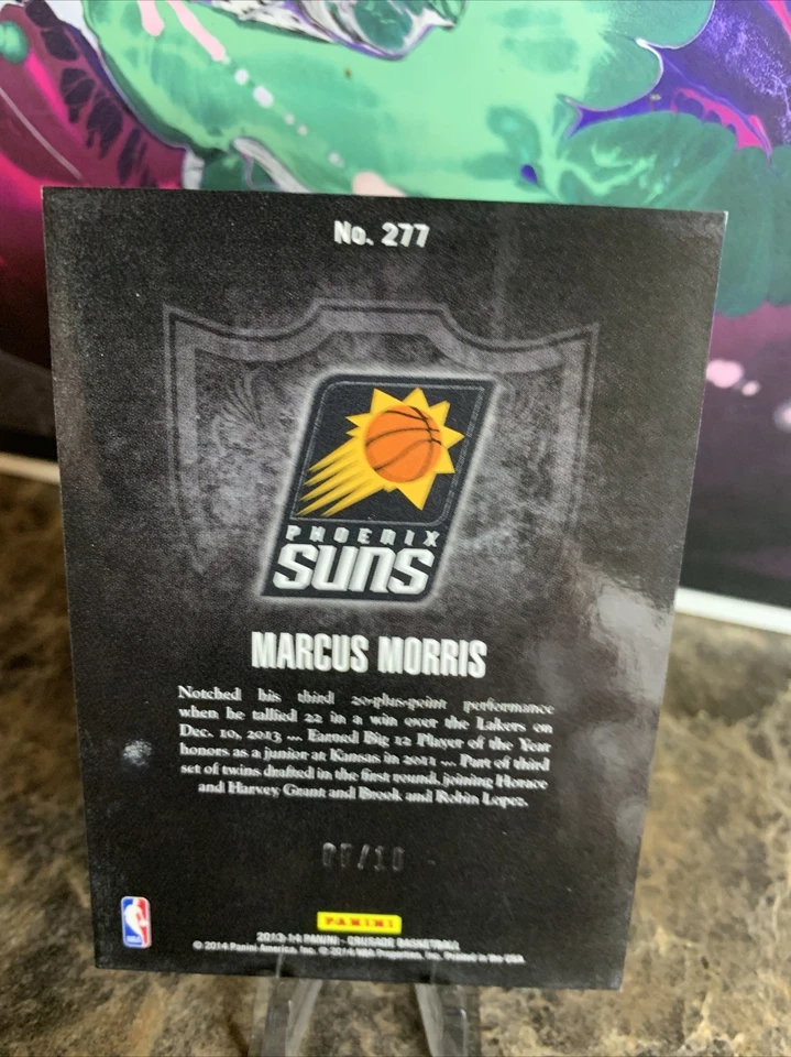 2013-14 Panini Crusade Marcus Morris Gold 5/10 - Image 2 of 4