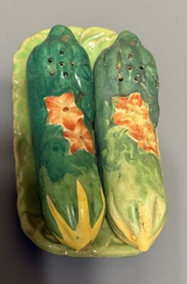 Vintage-Pickle/Cucumber-Green-Salt & Pepper Shaker Set w/Plate-Made In Japan