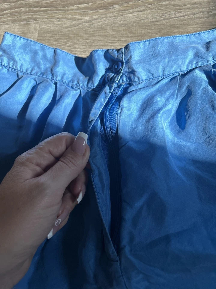 Pantalones cortos vintage para mujer medianos azules brillantes lisos 100 % seda pura con bolsillos Foto 3 de 4