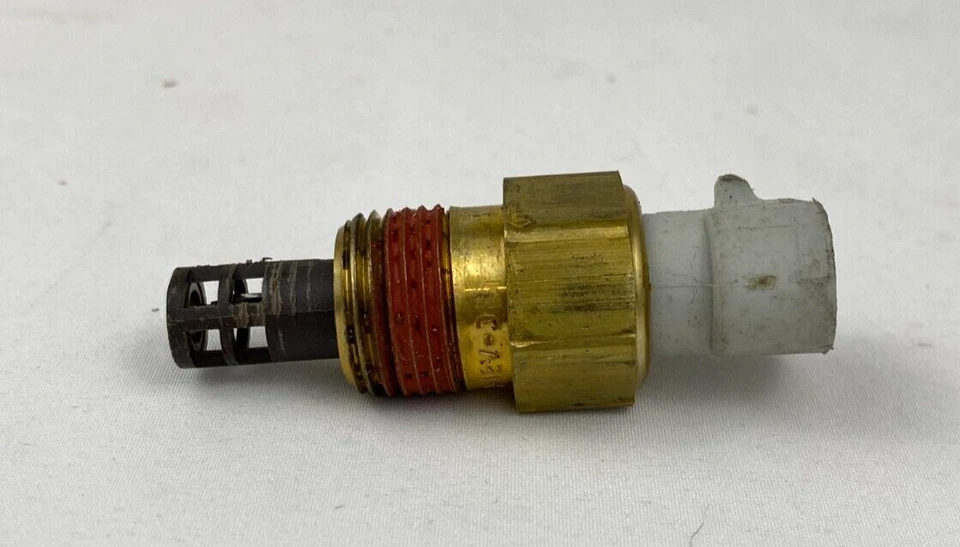 AC Delco 213-190 Intake Air Temperature Sensor (IAT) 25036751 - Image 4 of 4