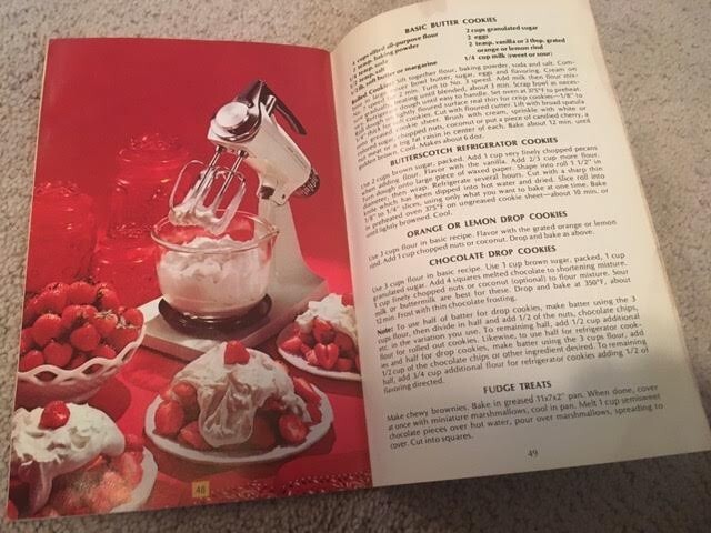 VINTAGE 1975 SUNBEAM DELUXE MIXMASTER MIXER RECIPES BOOKLET, SMOKE FREE HOME